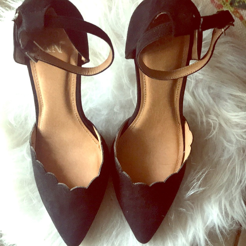 Classy black ankle strap pumps